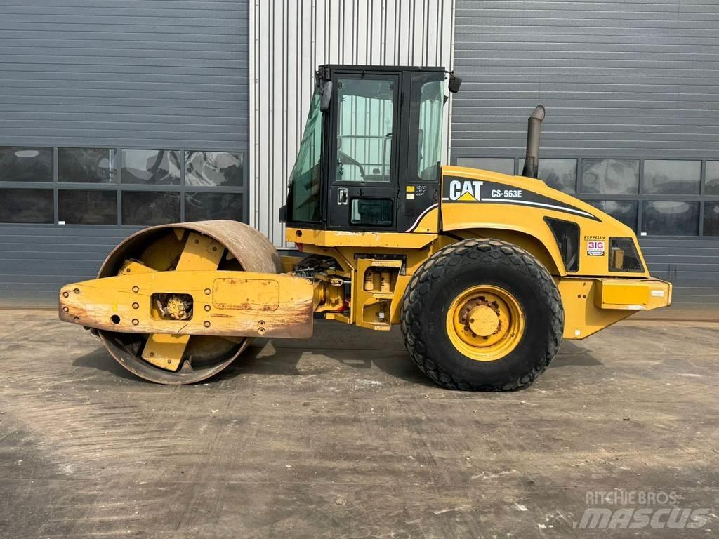 CAT CS563E Грунтовые катки