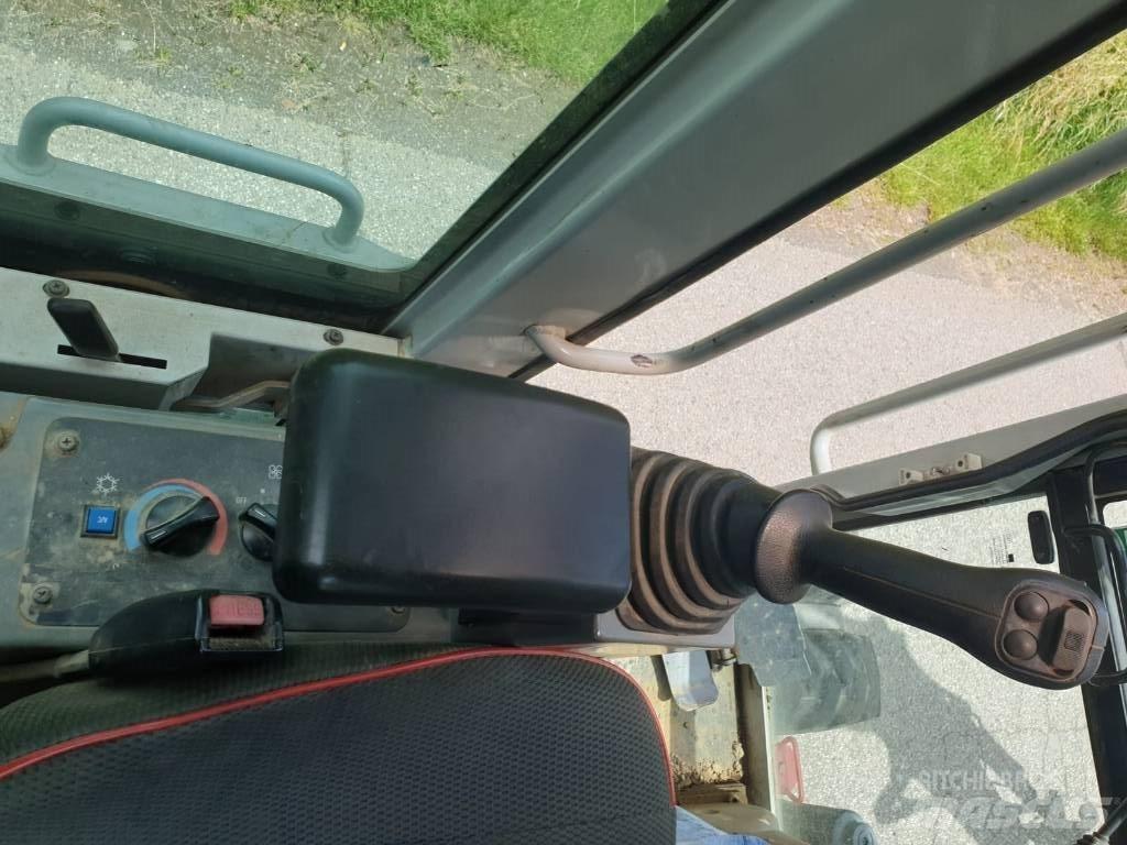 Takeuchi TB175W Колёсные экскаваторы