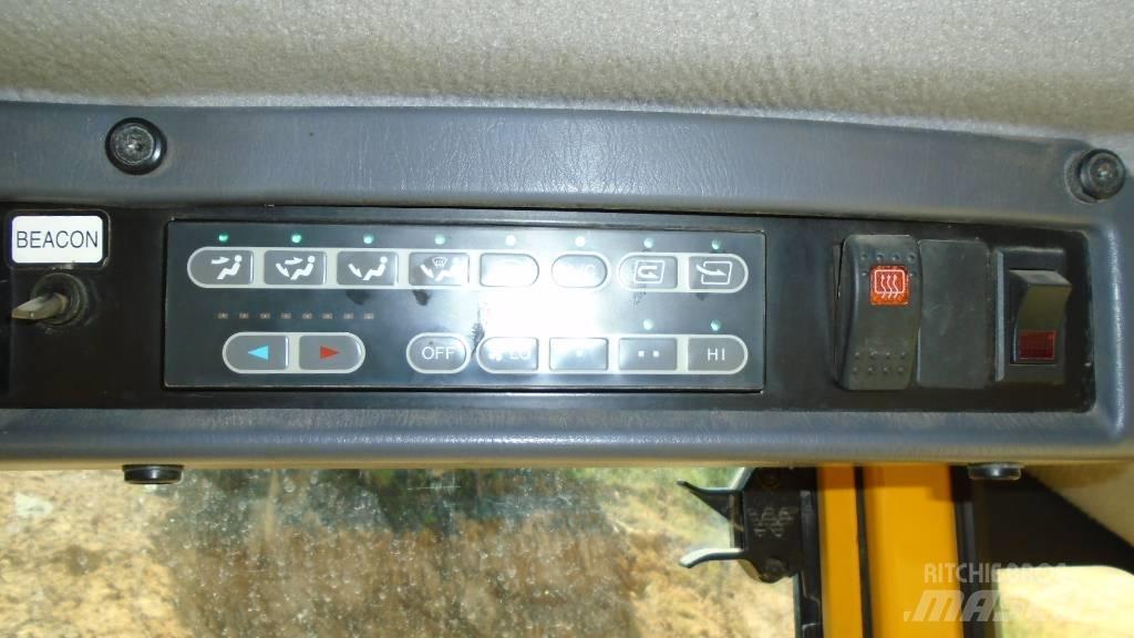 Komatsu WA 250 L-5 Фронтальные погрузчики