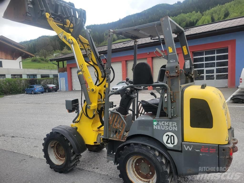 Wacker Neuson Wl25 Фронтальные погрузчики