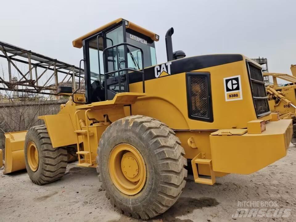 CAT 938G Фронтальные погрузчики
