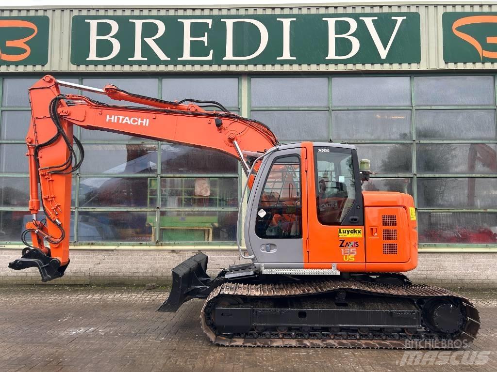 Hitachi ZX 135 US Гусеничные экскаваторы
