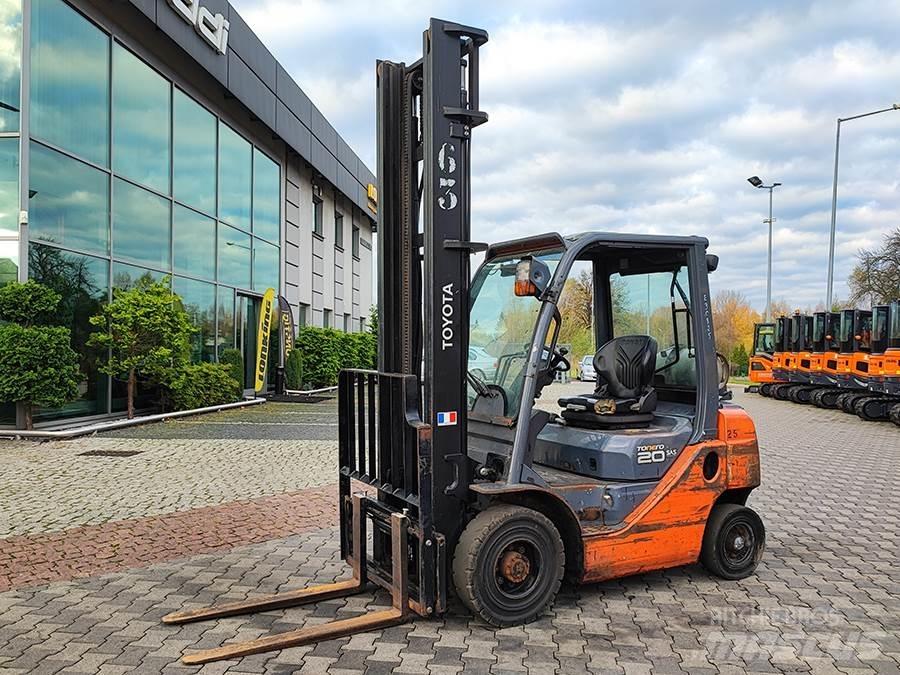 Toyota 02-8FGF20 Газовые погрузчики