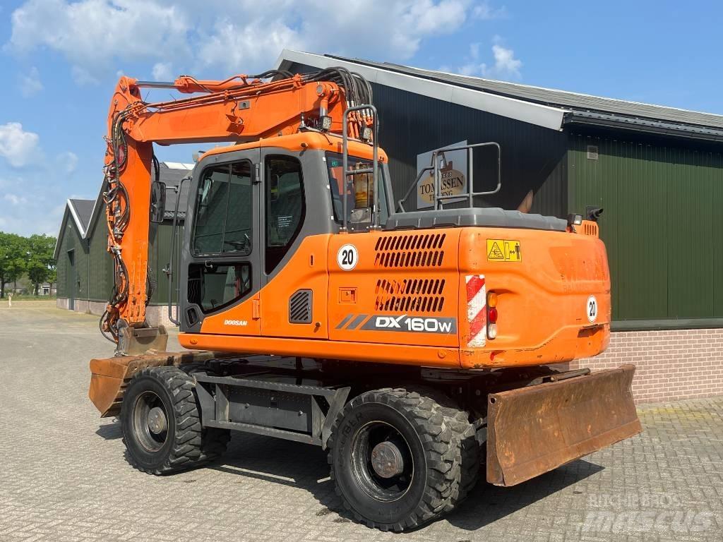 Doosan DX 160 W-3 Колёсные экскаваторы