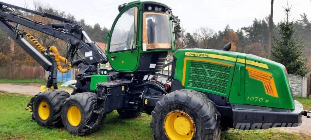 John Deere 1070 E Харвестеры