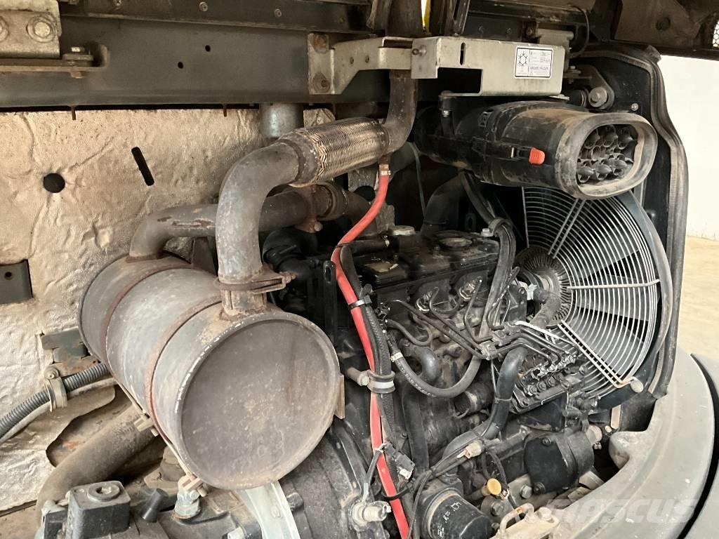 Neuson EZ 80 Малые экскаваторы 7т-12т