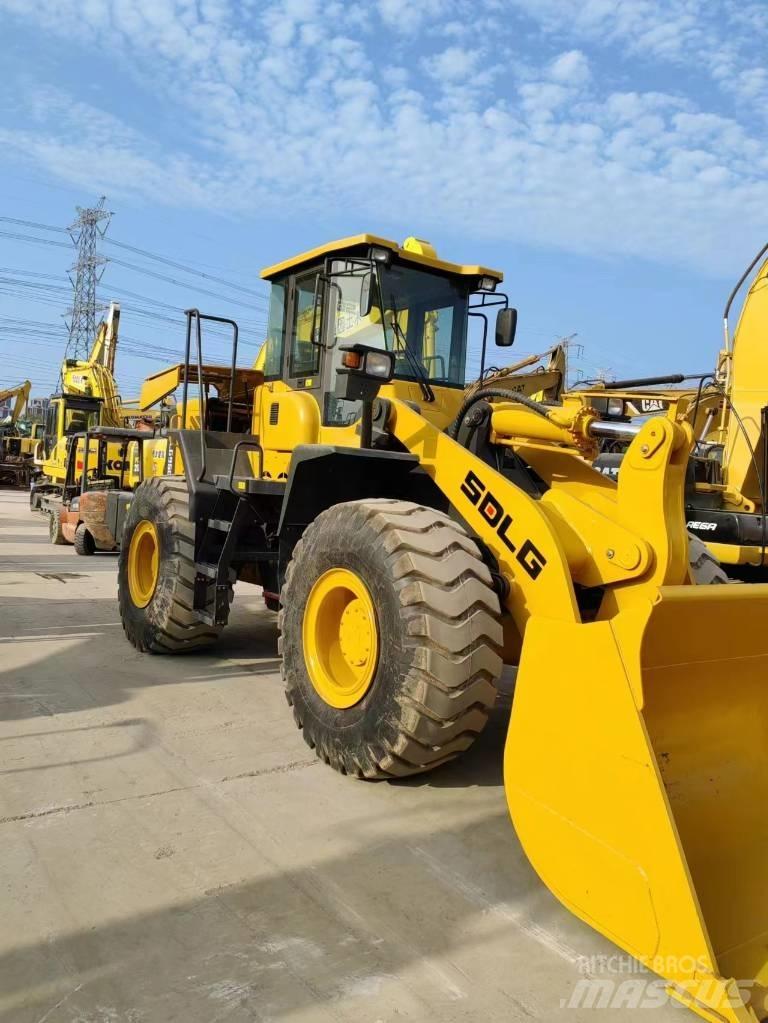 SDLG 956L Фронтальные погрузчики