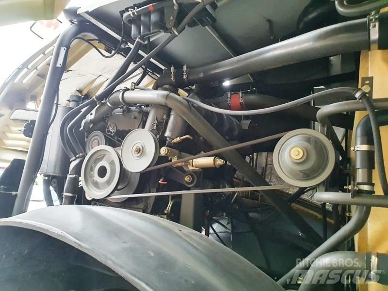 CLAAS Jaguar 940 Самоходные кормоуборочные комбайны