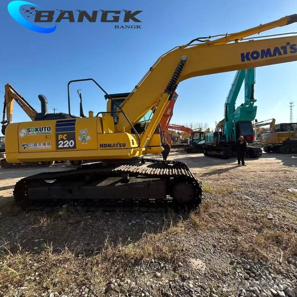 Komatsu pc220 Гусеничные экскаваторы