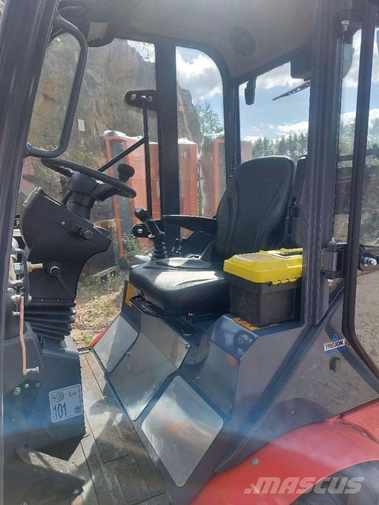 Flexi Trac 1226 cab Трактора