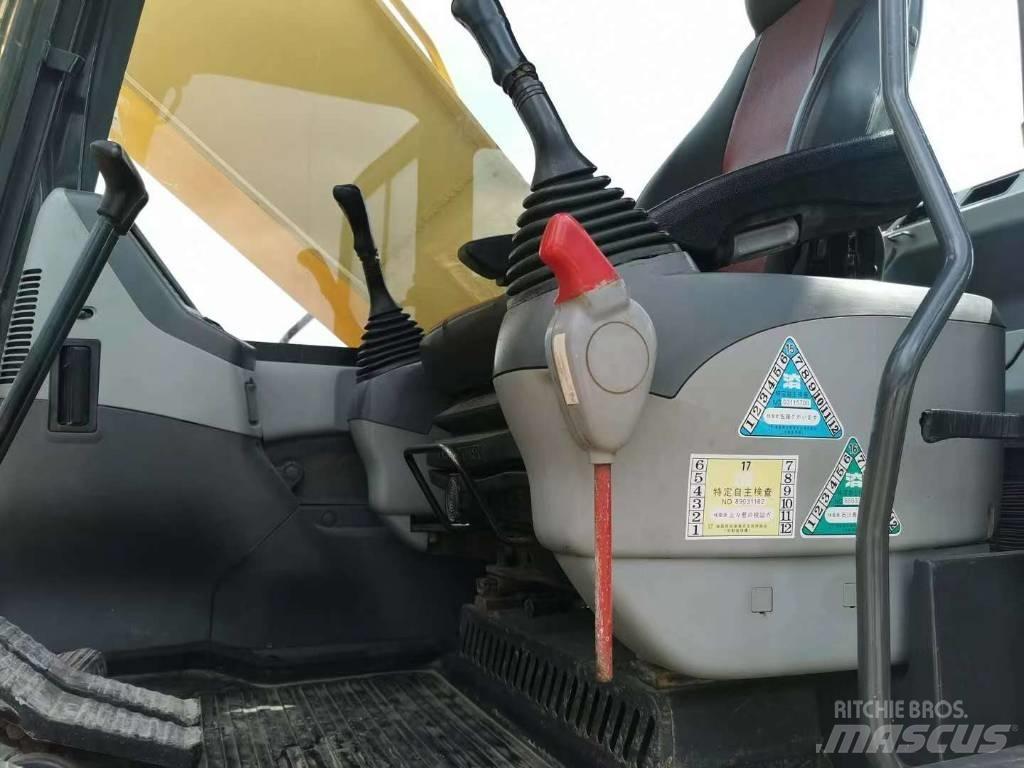 Komatsu PC 200 Гусеничные экскаваторы