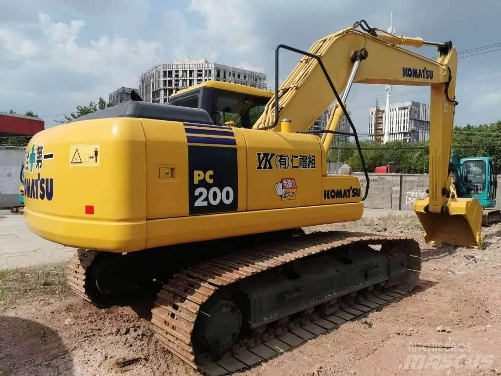 Komatsu PC 200 Гусеничные экскаваторы