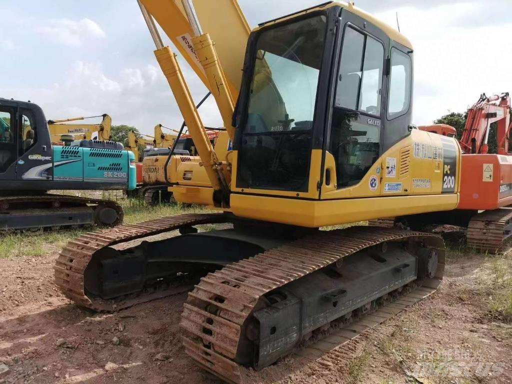 Komatsu PC 200 Гусеничные экскаваторы