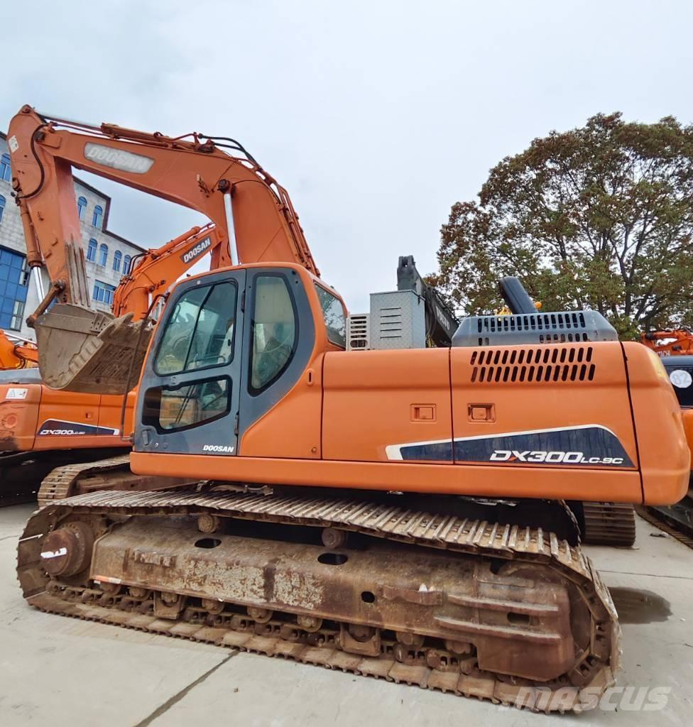 Doosan DX 300 LC Гусеничные экскаваторы
