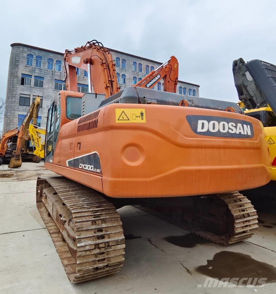 Doosan DX 300 LC Гусеничные экскаваторы