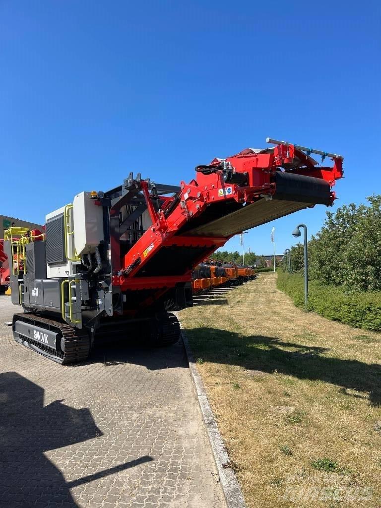 Sandvik QH 332 Мобильные дробилки