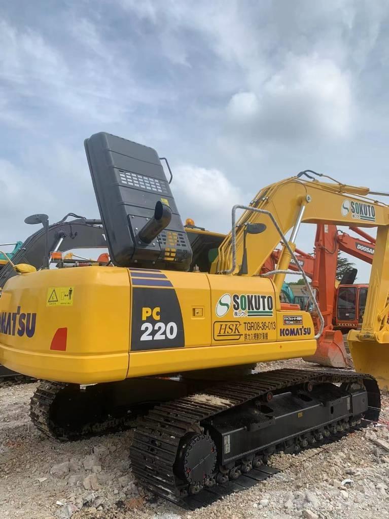 Komatsu PC 220-8 Гусеничные экскаваторы