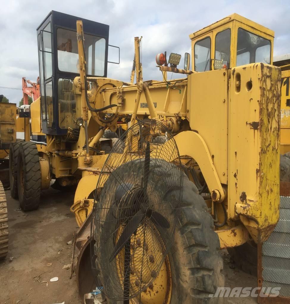 Komatsu GD 623 A Грейдеры