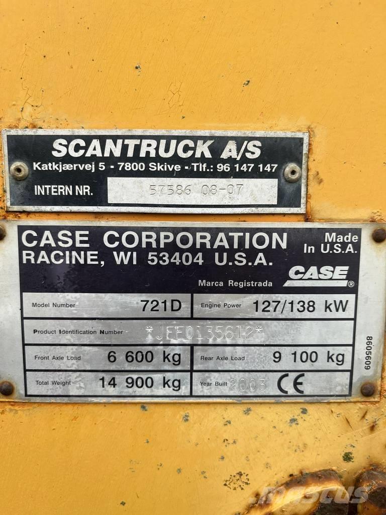 CASE 721 D Фронтальные погрузчики