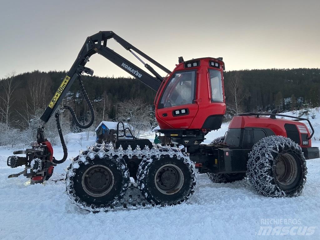 Komatsu 951 Харвестеры