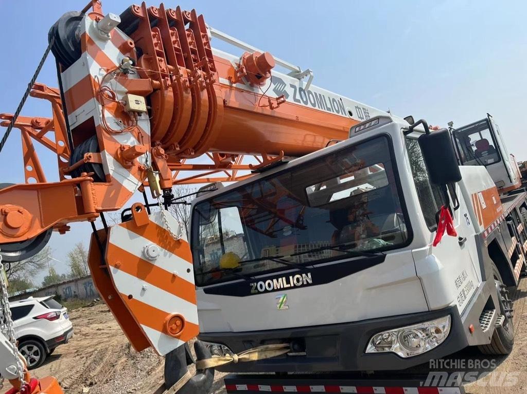 Zoomlion QY30V Автокраны