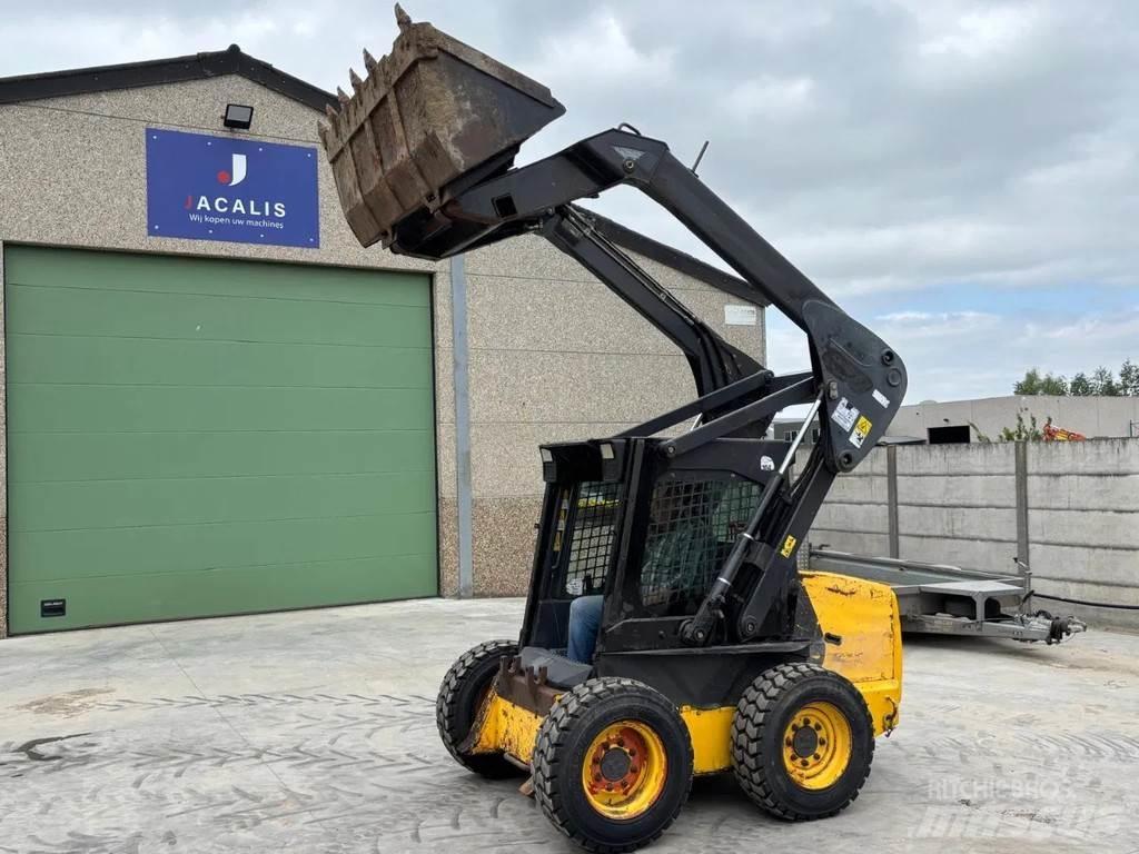 New Holland LS160 Мини-погрузчики