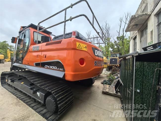 Doosan DX 300 LC Гусеничные экскаваторы
