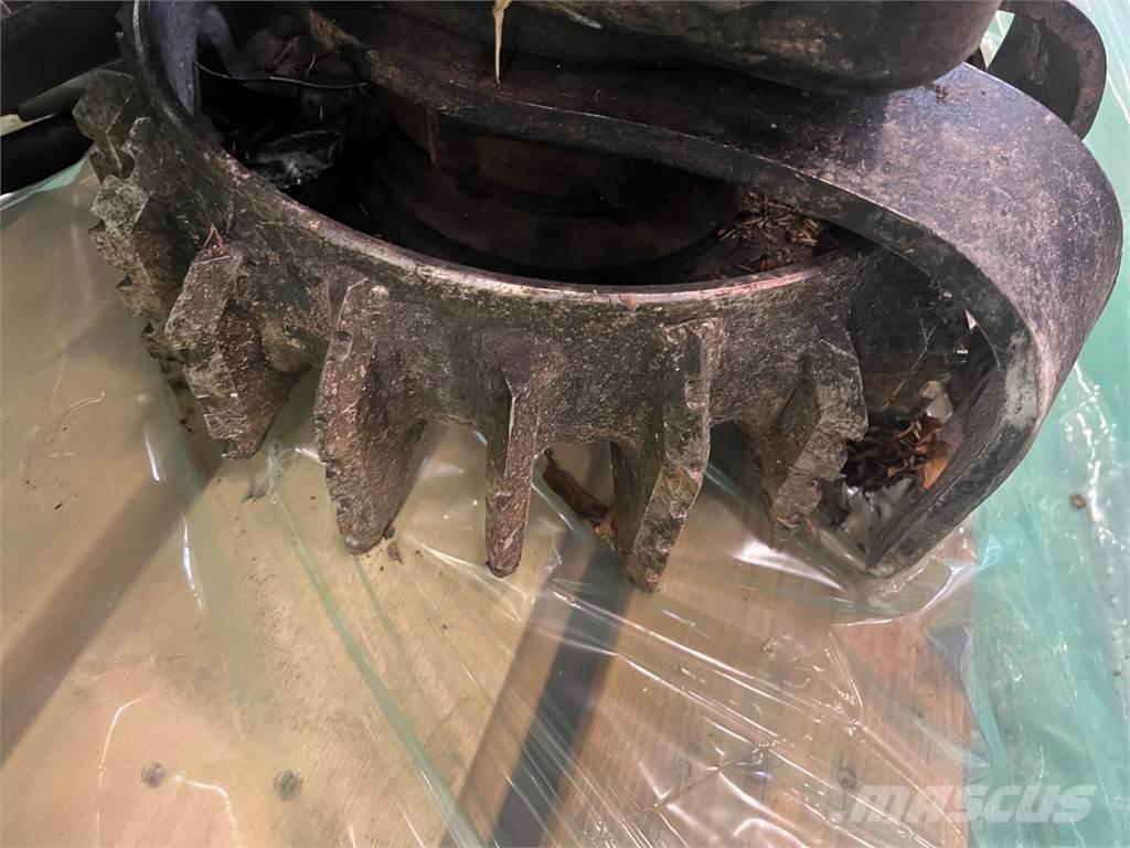 Komatsu C93 Харвестерные головки