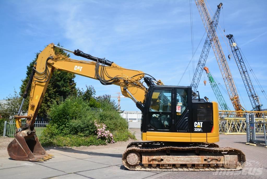 CAT 325 FL CR Гусеничные экскаваторы