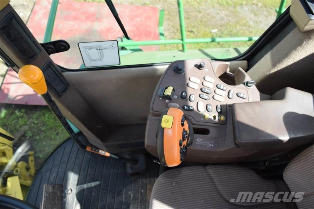 John Deere 7400 Самоходные кормоуборочные комбайны