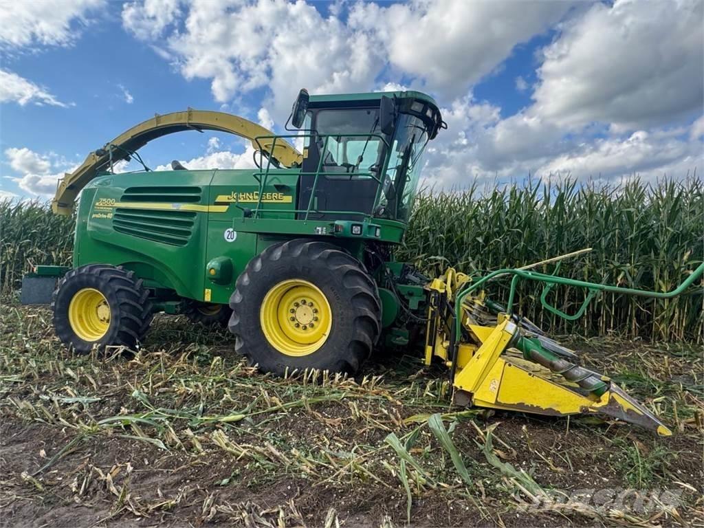John Deere 7400 Самоходные кормоуборочные комбайны
