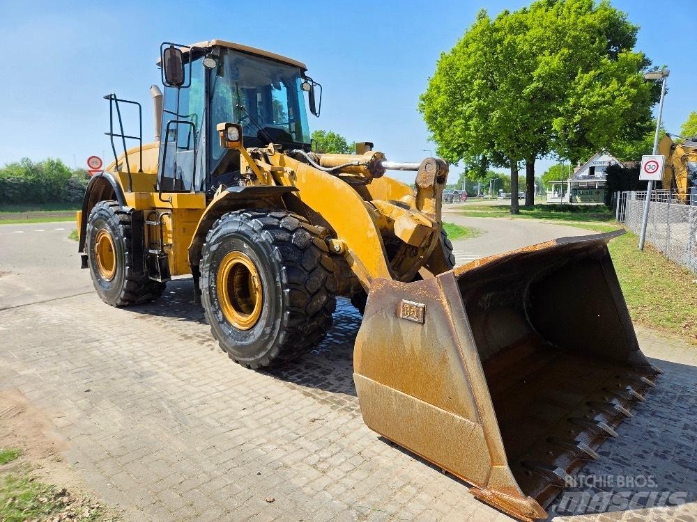 CAT 962H Фронтальные погрузчики