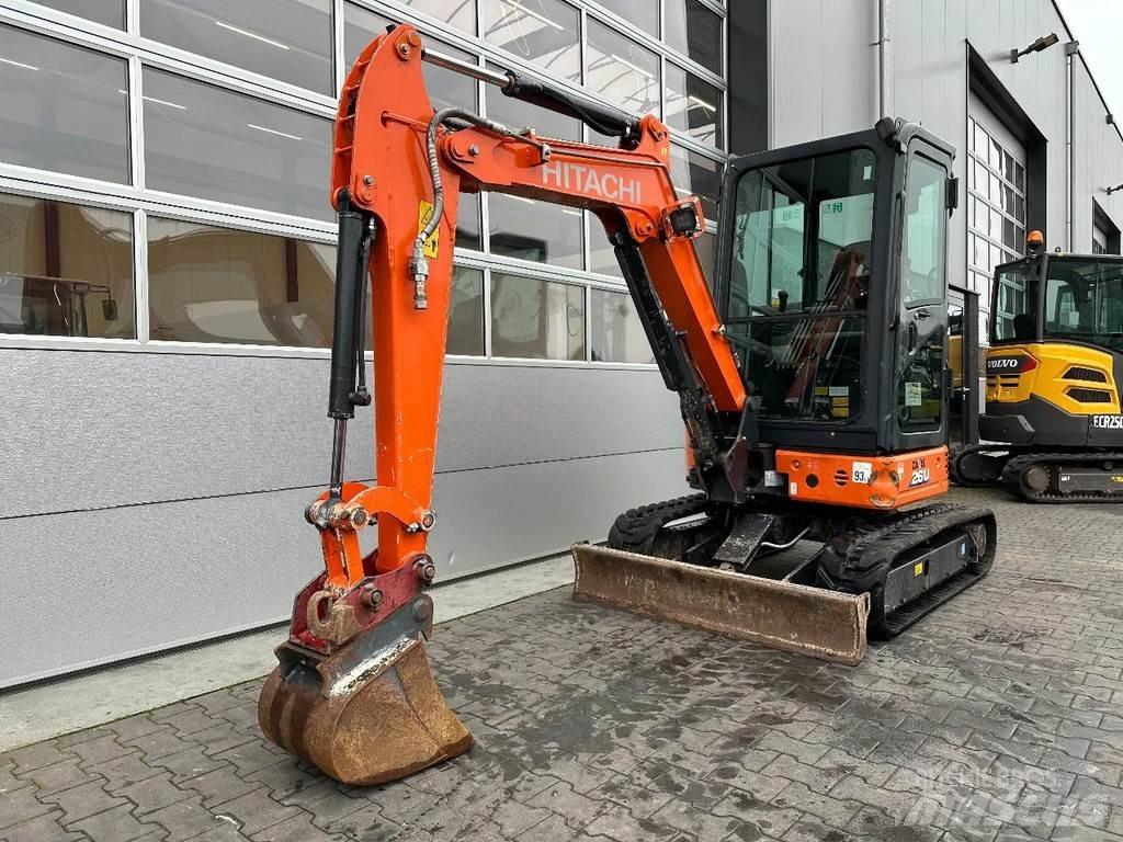 Hitachi ZX26U-6 CR Мини-экскаваторы