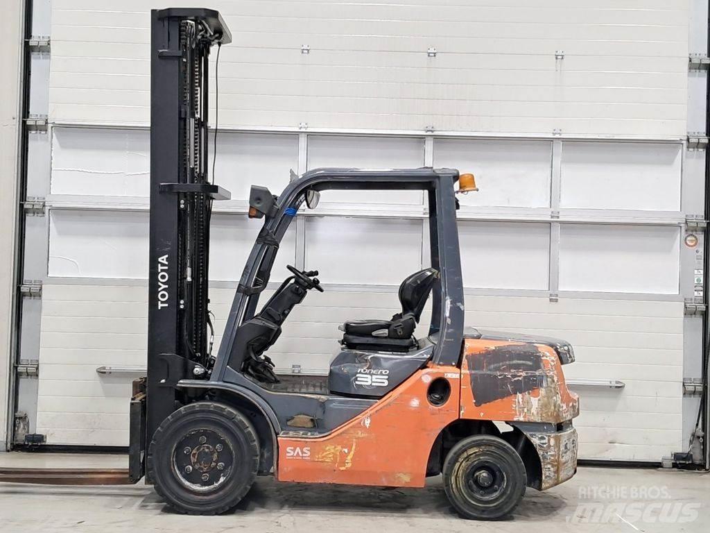 Toyota 02-8FDJF35 Дизельные погрузчики
