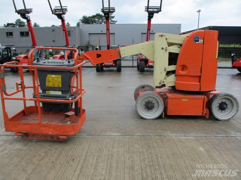 JLG E 300 AJP (718) Компактные самоходные стреловые подъемники