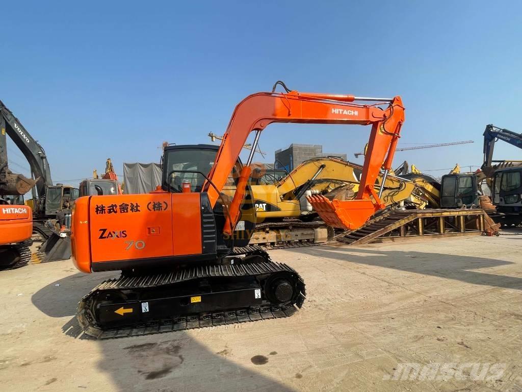Hitachi ZX70 Малые экскаваторы 7т-12т