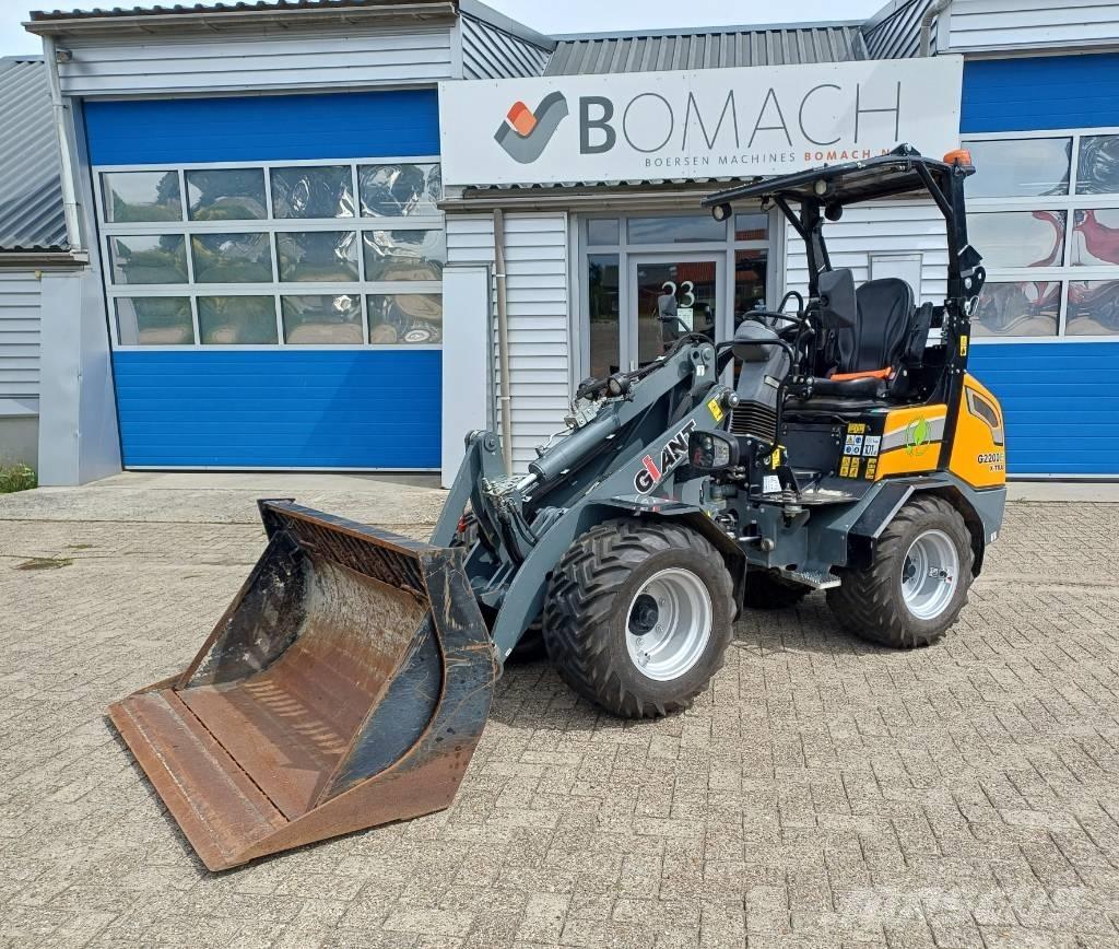 GiANT G 2200 E X-tra Фронтальные погрузчики