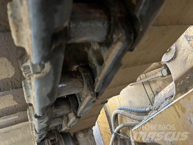 CAT D 5 H LGP II Гусеничные бульдозеры