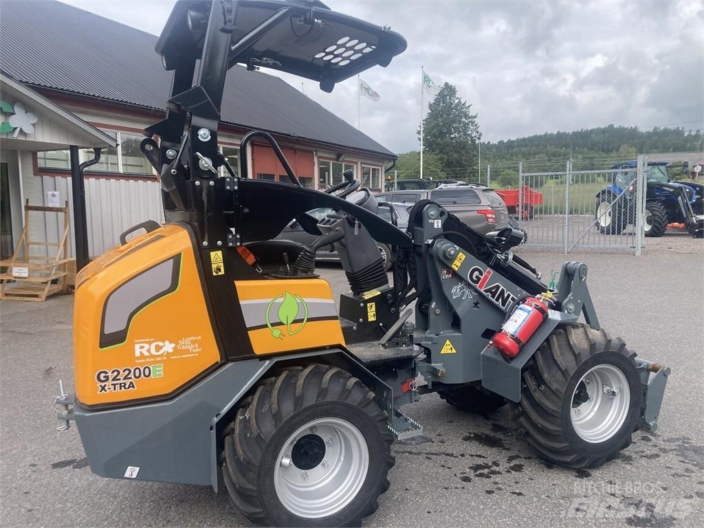 GiANT G2200E Многофункциональные сельскохозяйственные погрузчики