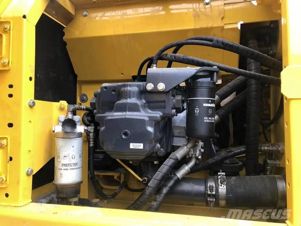 Komatsu PC 210 LC Гусеничные экскаваторы