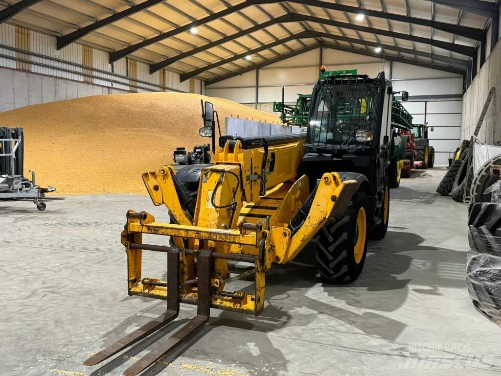JCB 535-140 Телескопические погрузчики
