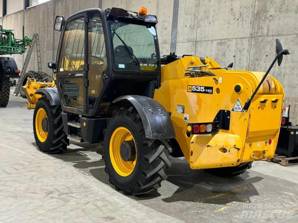JCB 535-140 Телескопические погрузчики