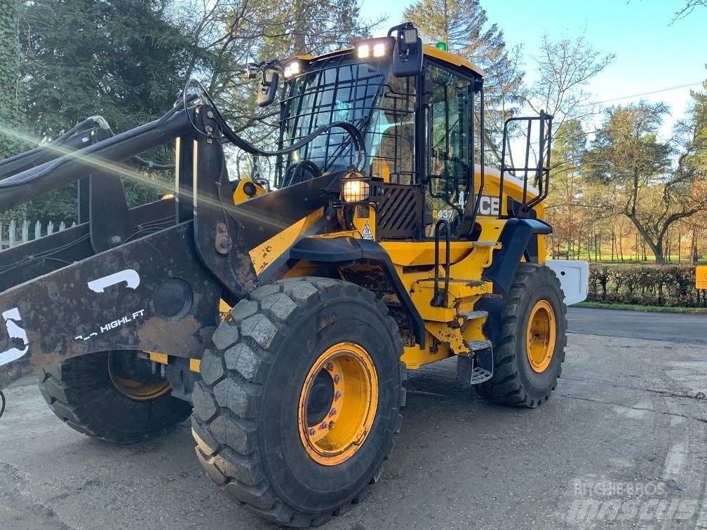 JCB 437 HT Фронтальные погрузчики
