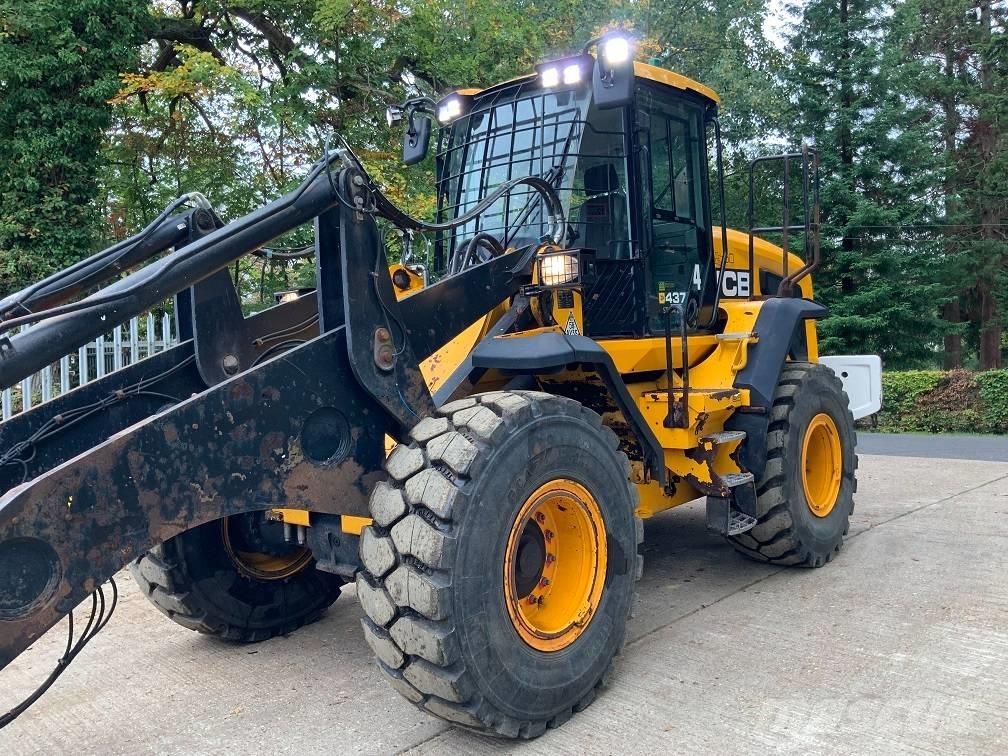 JCB 437 HT Фронтальные погрузчики