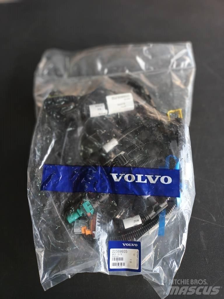 Volvo WIRES 22589935 Электронные блоки