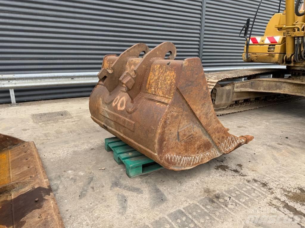 CAT 320 DL Гусеничные экскаваторы