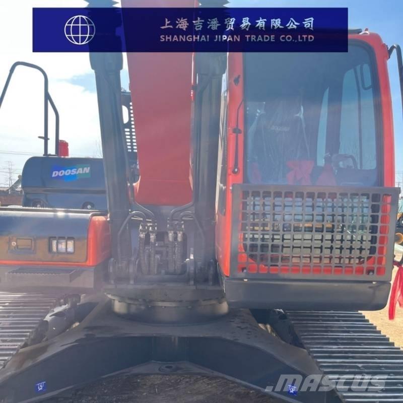 Doosan DX 225 Гусеничные экскаваторы