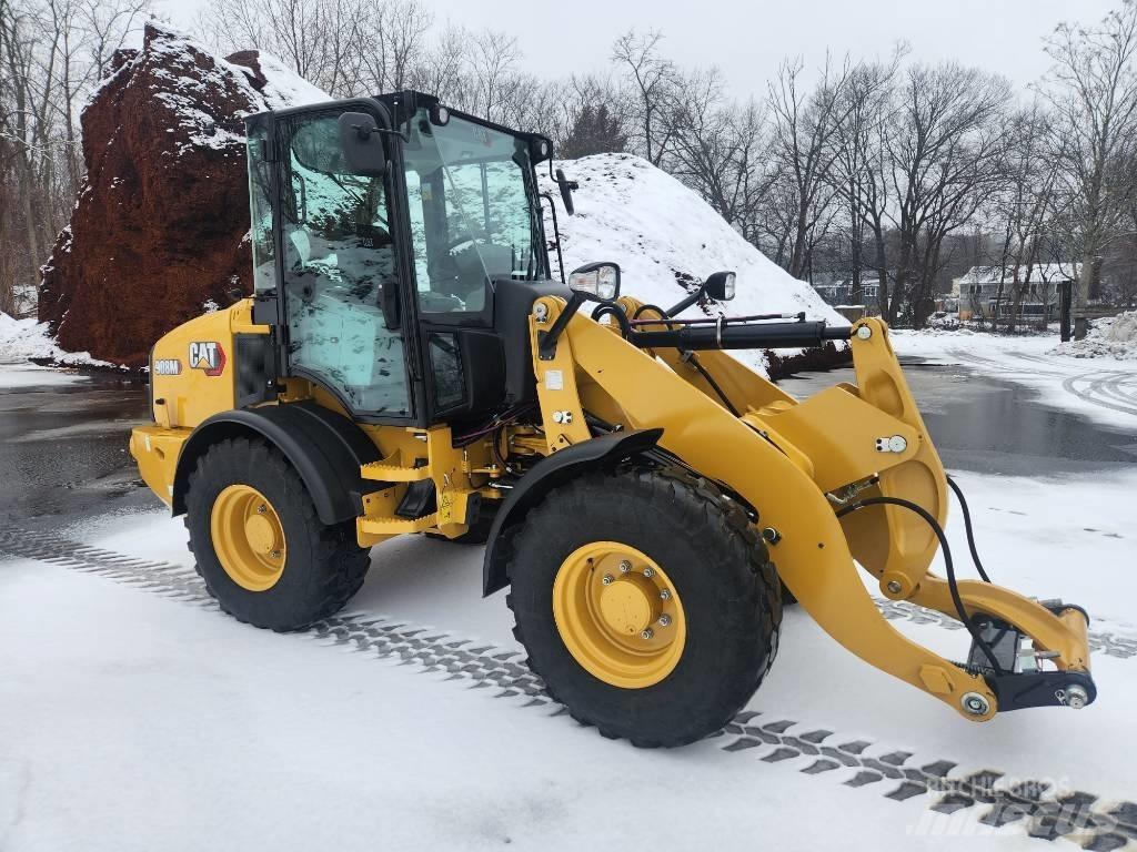 CAT 908m Фронтальные погрузчики
