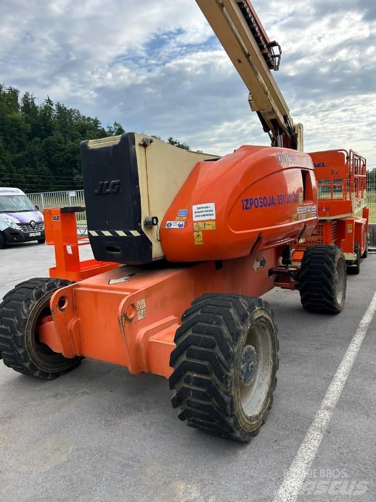JLG 800 AJ Коленчатые подъемники