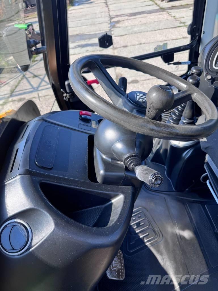 JCB 3CX Экскаваторы-погрузчики